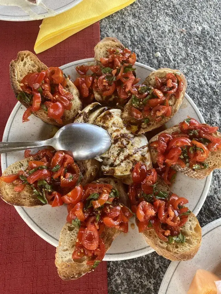 Cecy Mukherjee_Grotto Casa Tecitt_Brione sopra Minusio_review