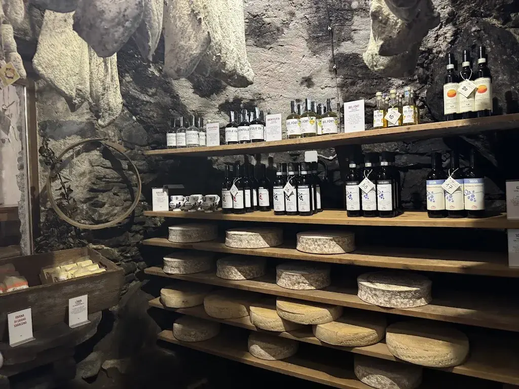 Lindsey Kirpal_Crotto Quartino_Italy_review