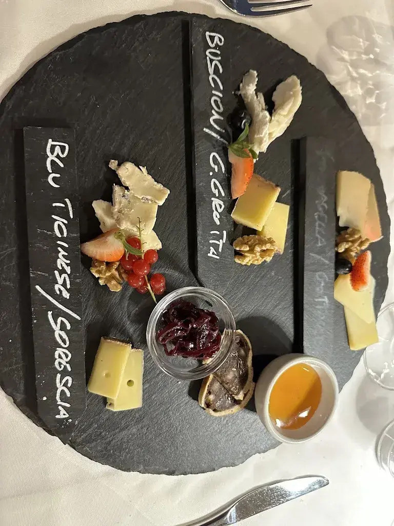 Menu_Caesar's Restaurant & Lounge_Brissago_image_8