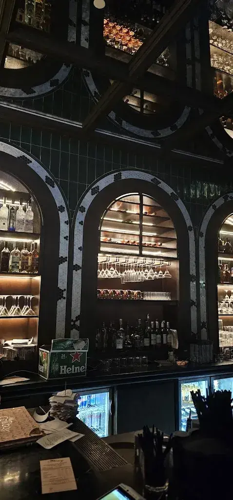 Henad Alshohouf_Ristorante Cow Boy Bar Contone_Contone_review