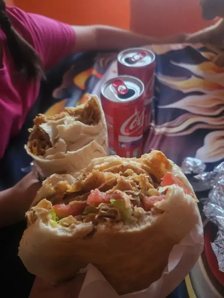 Luana Marchetti_Il Centro Kebab_Contone_review