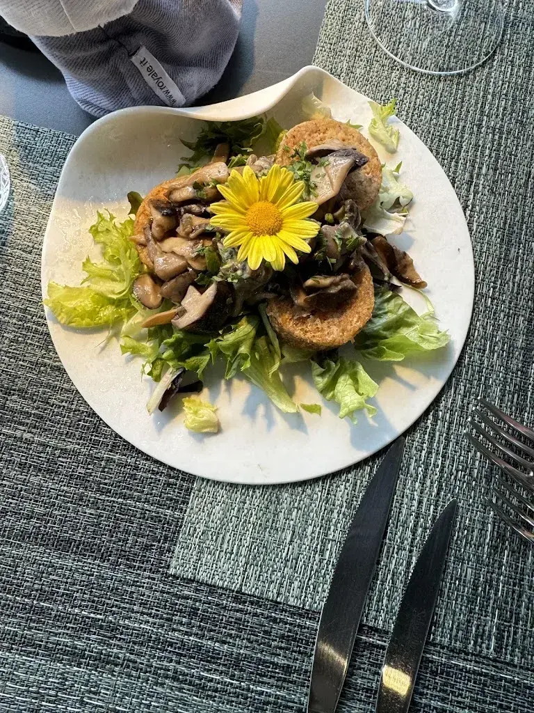 Anouk Janine Braune_Isolino Ristorante Wine Bar_Locarno_review