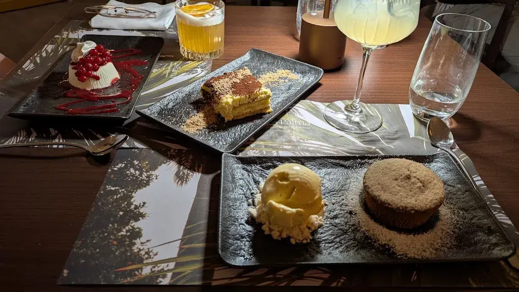 Julie Tyché Motoko Bettens_Ristorante La Palma_Muralto_review