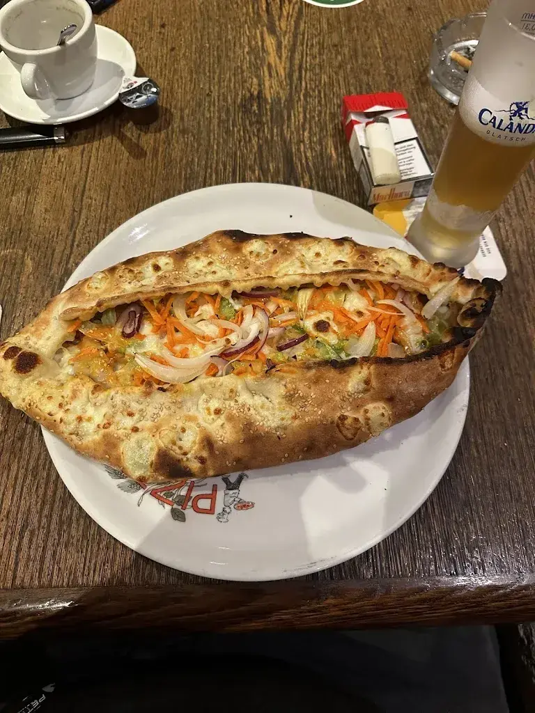 Mite Manov_PIZZA BAR HASLE_Hasle bei Burgdorf_avis