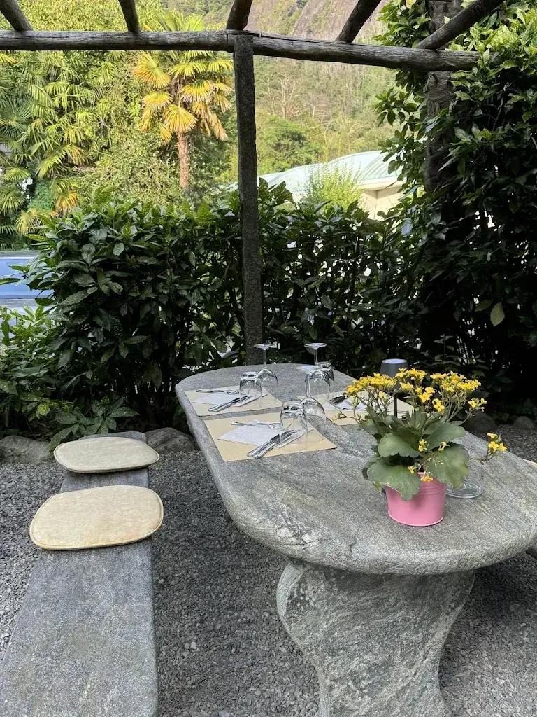 Lisa Ghisi_Al Castagneto_Tegna_review