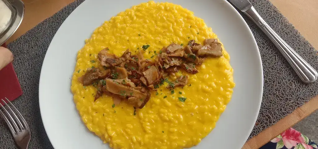 A RneeA_Grotto Scalinata_Tenero-Contra_review