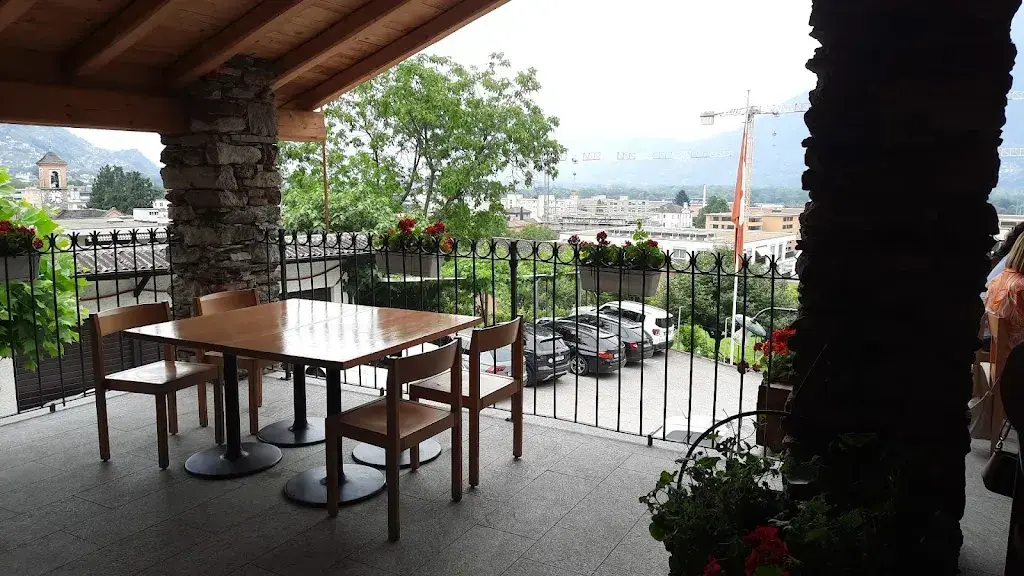 Gian Riccardo Giotto_Grotto Scalinata_Tenero-Contra_review