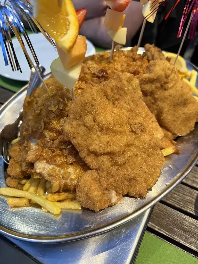 Schnitzelhouse - Restaurant zum Brünnli_Rüegsauschachen_slider_image_3