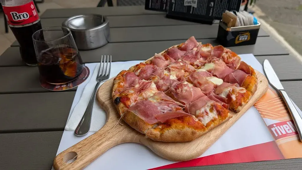 Andrés Alejo_Mood Bar and More_Muralto_review