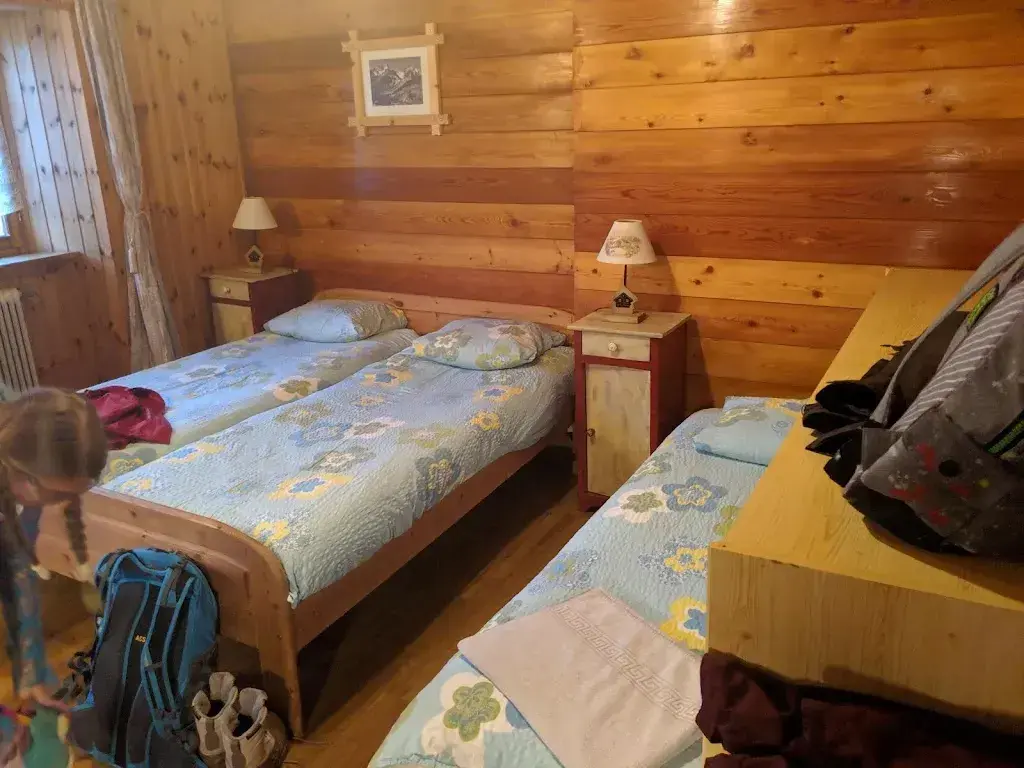 Georgina Tang_Hôtel - restaurant du Glacier_Arolla_avis