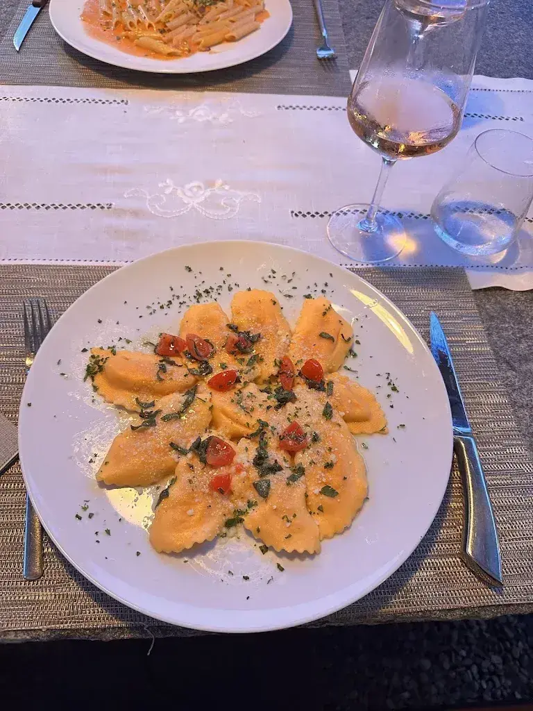 Sheryl_Grotto Cà Rossa_Gordevio_review