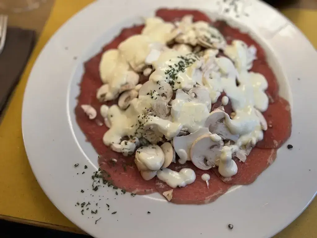 Mathias BERGER_Cafe' de la Poste_Arogno_review