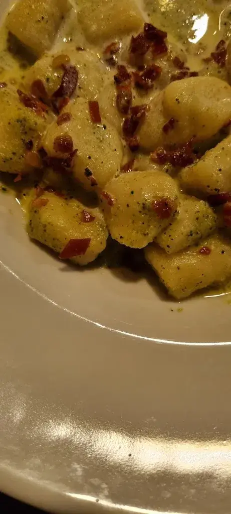 Giusi Celetti_Osteria Grotto Fonti_Miglieglia_avis