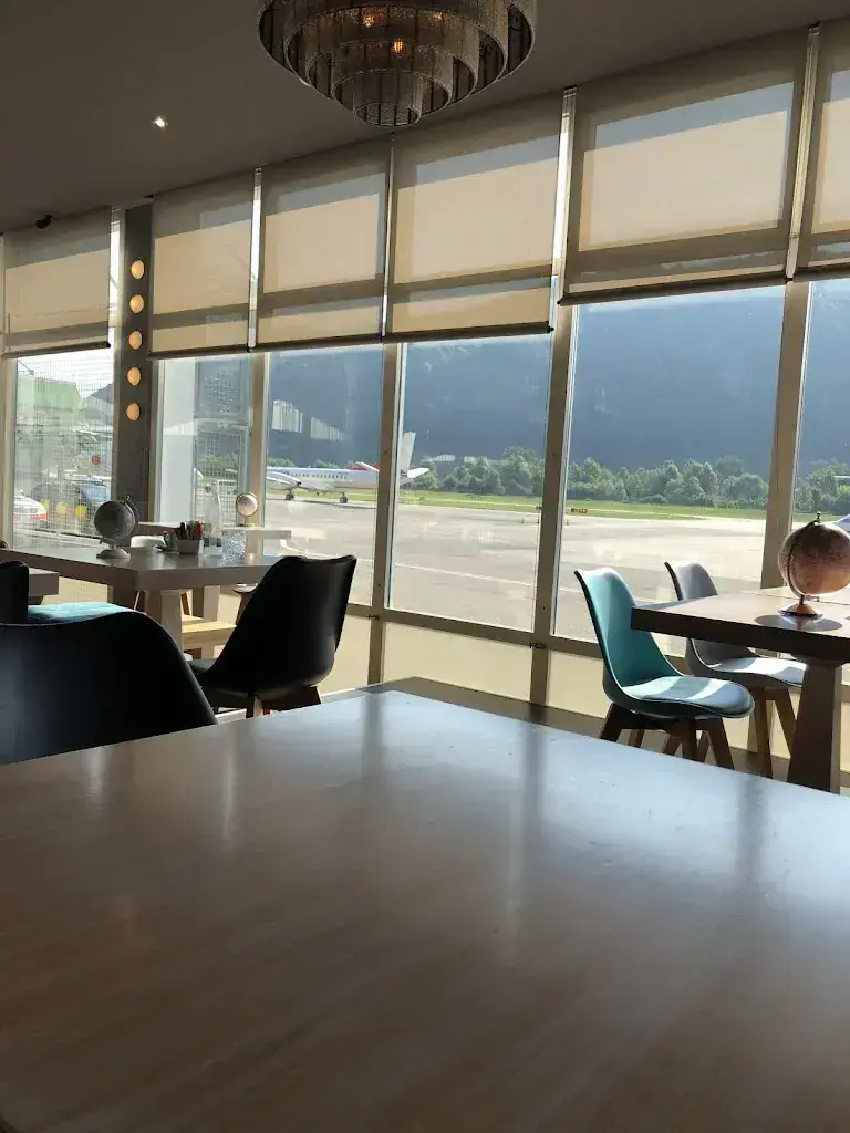 nada dibi_Airport Café_Agno_review