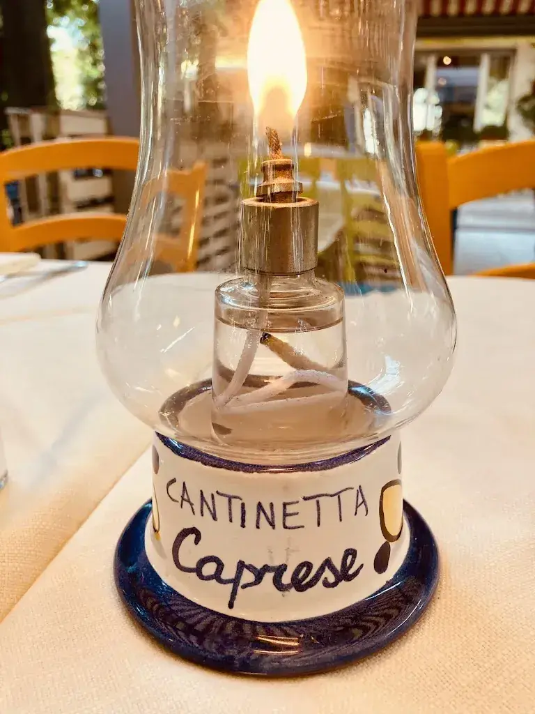 Paula Jerónimo_Cantinetta Caprese_Bissone_avis