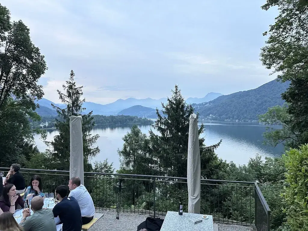 Donald van de Weyer_Grotto Sassalto_Caslano_review