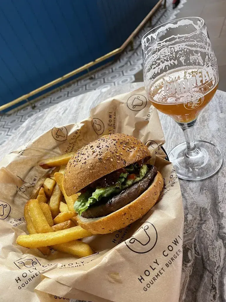 Bart Wielki_HolyCow! Gourmet Burger Co. GRANCIA_Grancia_review