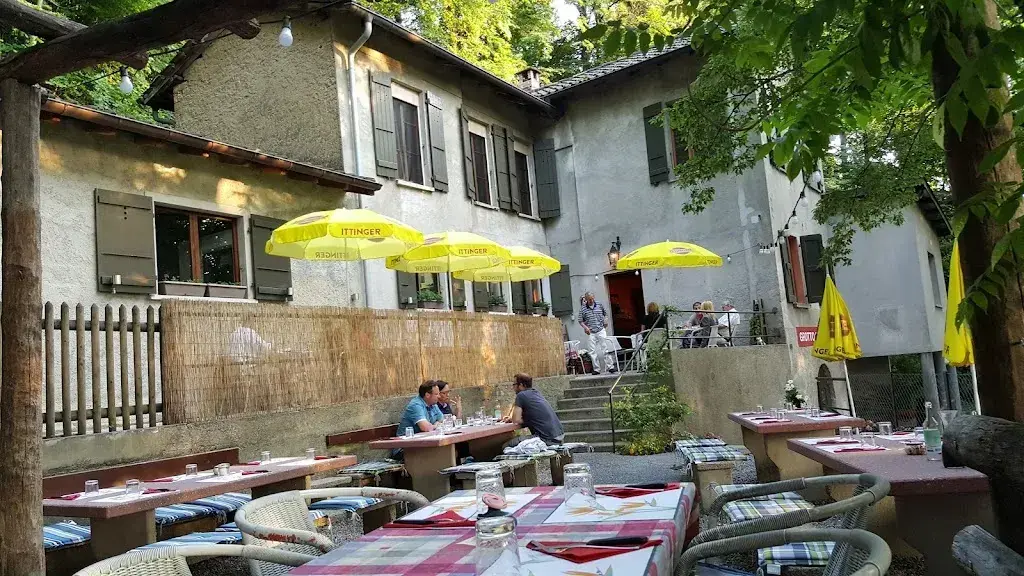 Alexander “Sandro” Frei_Grotto San Salvatore_Pazzallo_review