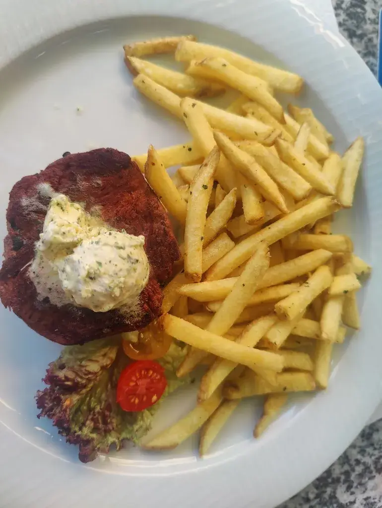 Roxanna Lehmann_Zum Schloss_Utzenstorf_review