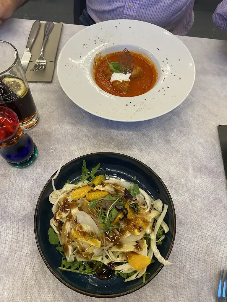 Tina_Restaurant Riviera Lago_Italy_avis