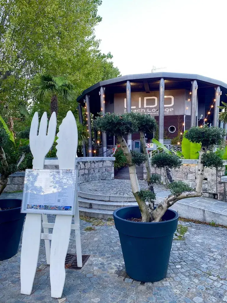 Roland Van Mark_Lido Beach Lounge Cannobio_Italy_recensione