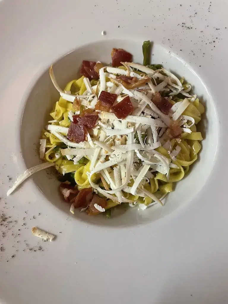 Anouk Janine Braune_Grotto Figini_Collina d'Oro_review