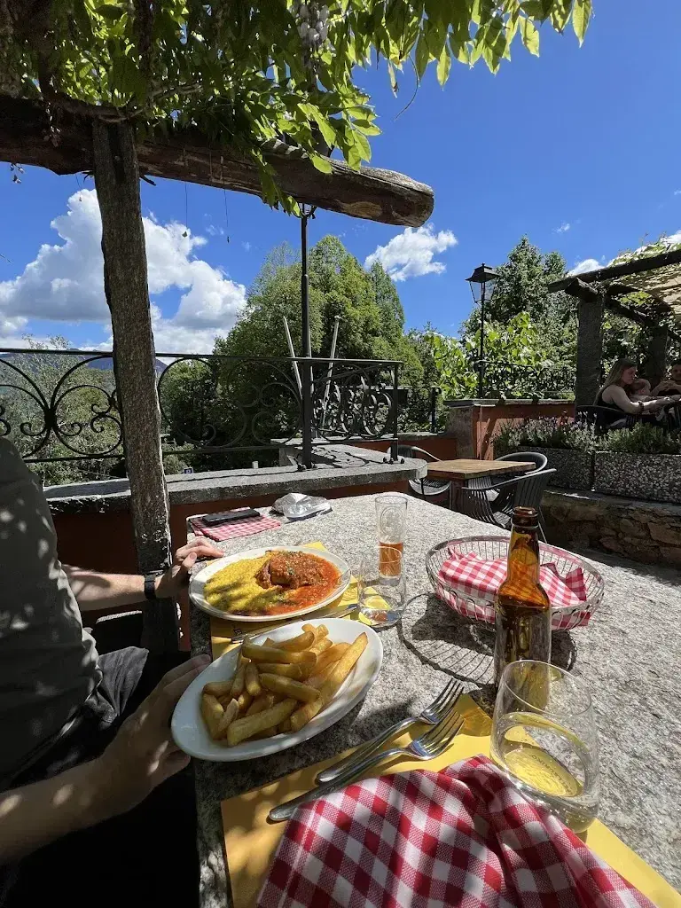 Antonia_Grotto Pan Perdü_Carona_review