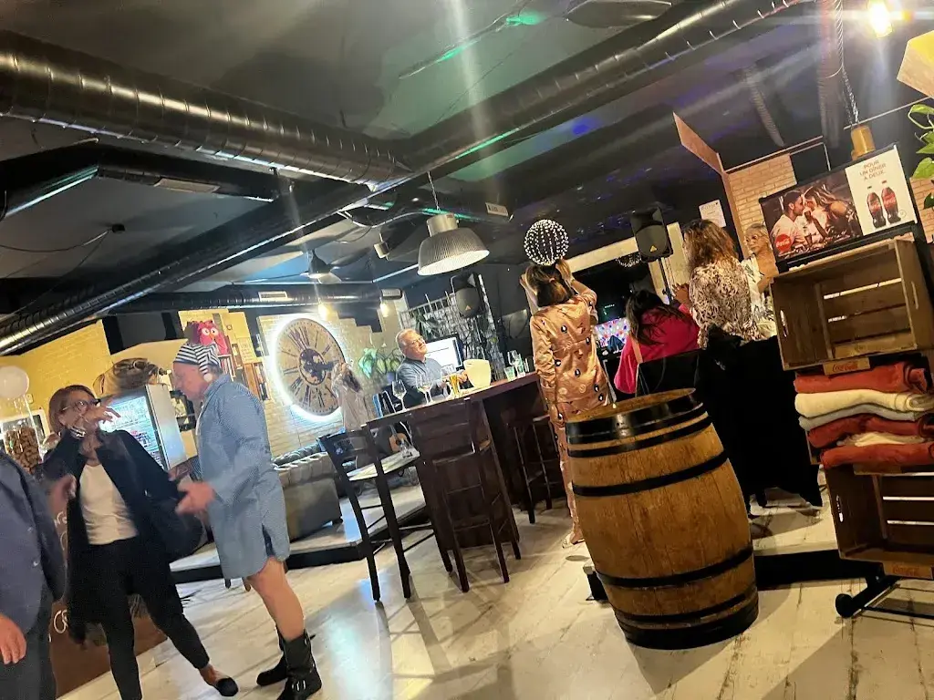 Jessy Stella_Risto Bar Notting Hill_Vezia_review