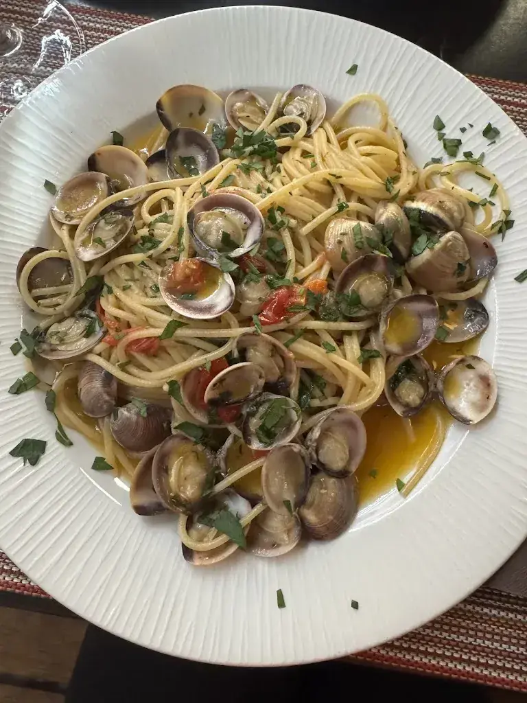 Celina Lotcu_La Vespa Lugano_Lugano_avis