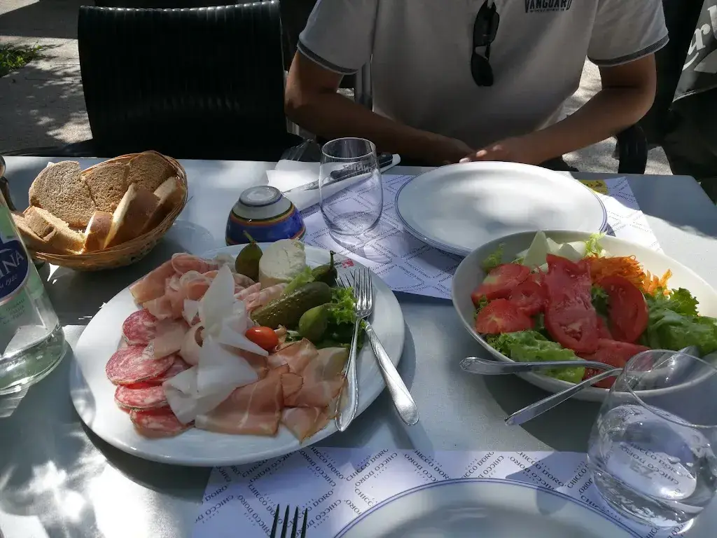 Julissa_Grotto Monte Creda_Lugano_review