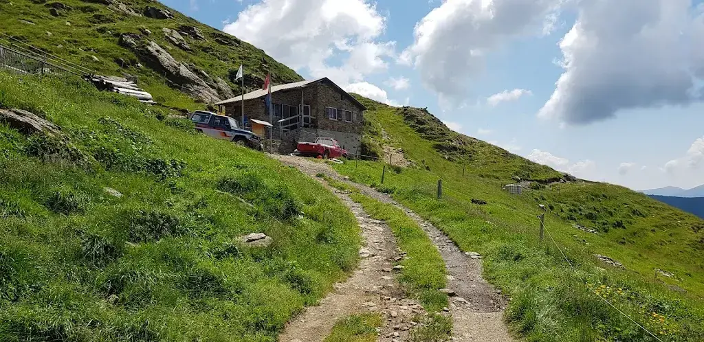 Pasquale Renato Sicilia_Alpe Pietrarossa_Lugano_Bewertung