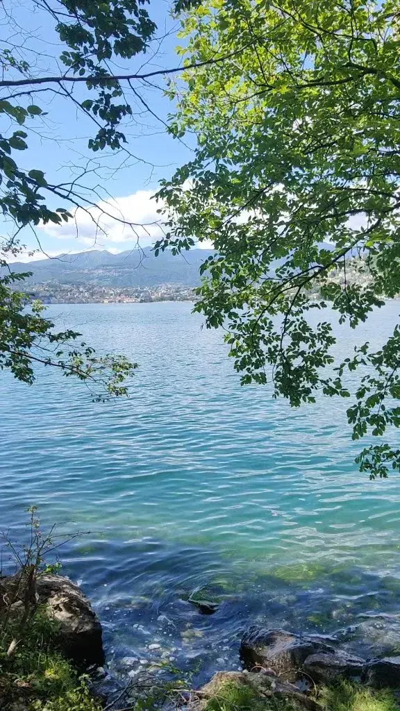 Milton Roth_Grotto dei Pescatori Caprino_Lugano_review