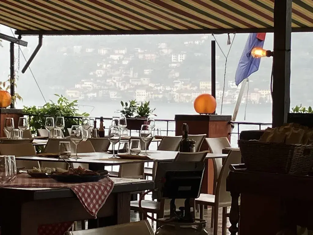 Graham Vickers_Grotto Descanso_Lugano_review