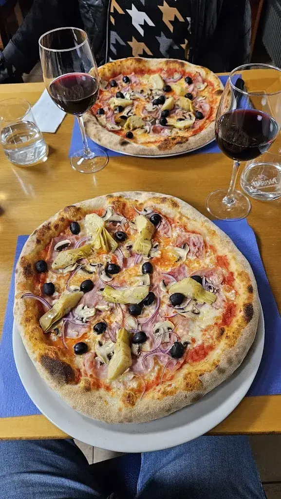 Martin Minder_Pizzeria Etna_Utzenstorf_recensione