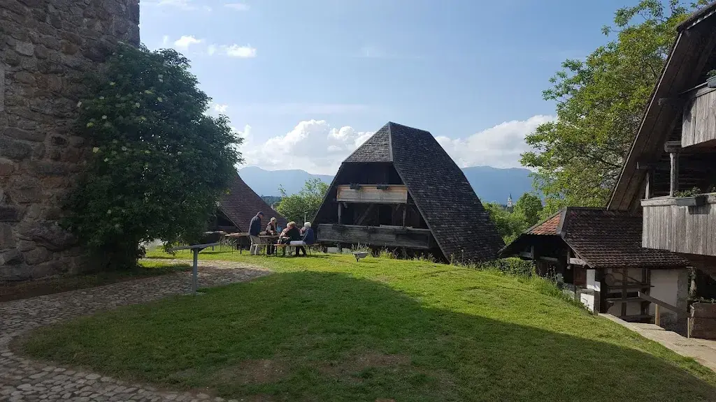 Dorian Trejo_HSV Clubhaus_Halten_recensione