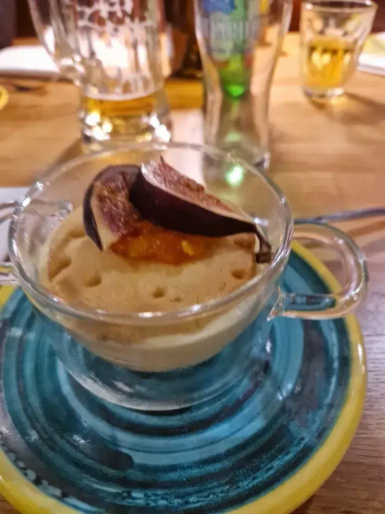 Kornelia Wijatyk_Grotto della Valletta_Massagno_review