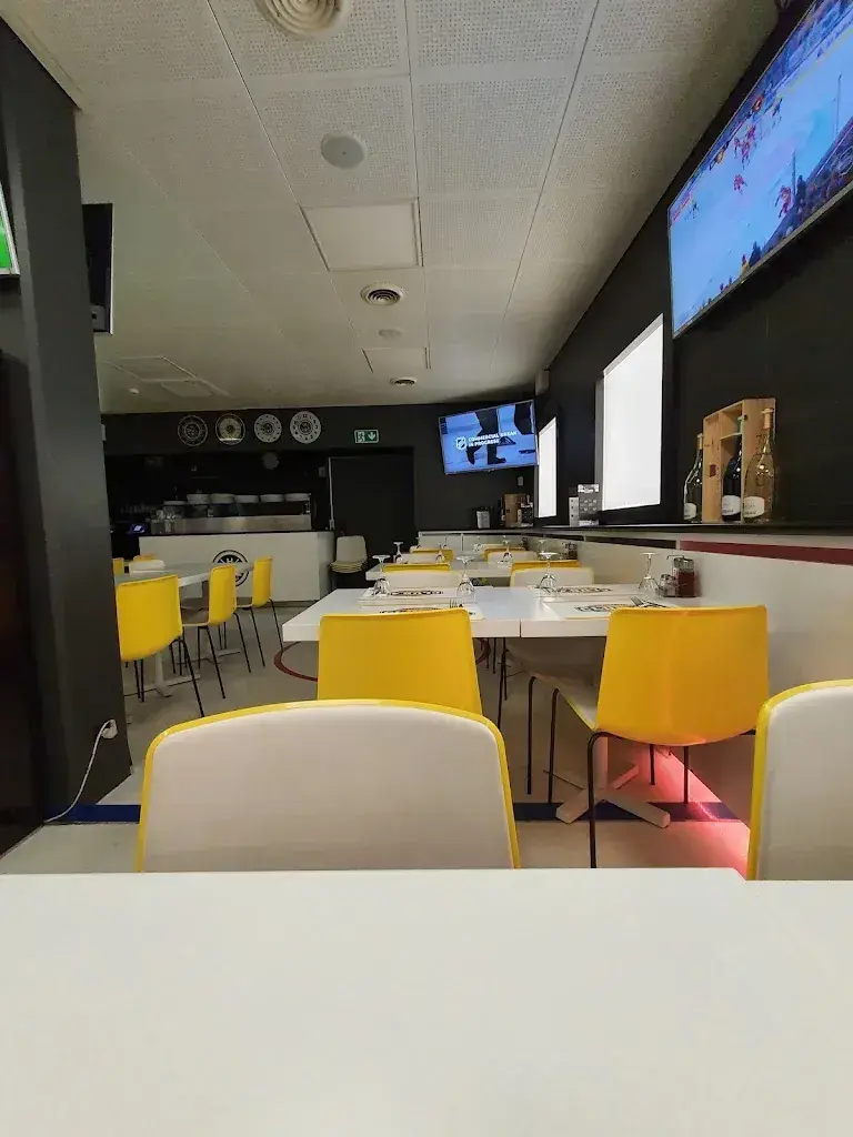 Michael Zufferey_Ristorante Club 41_Porza_avis