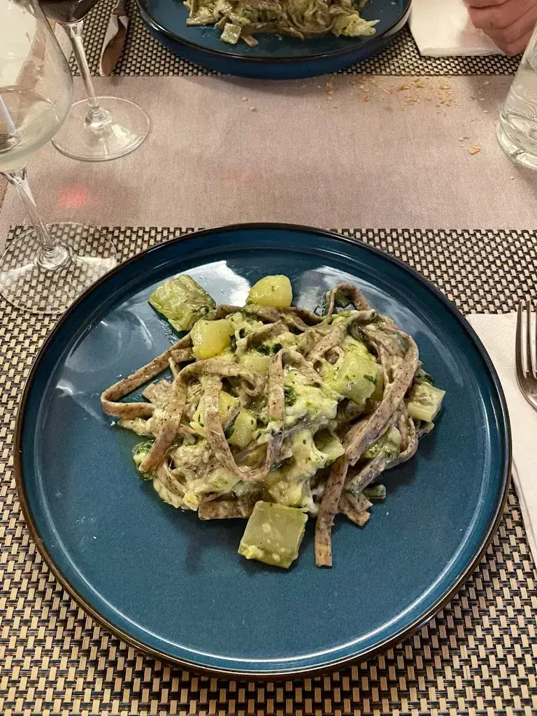 Léa Zacharis_Osteria della Posta_Porza_review