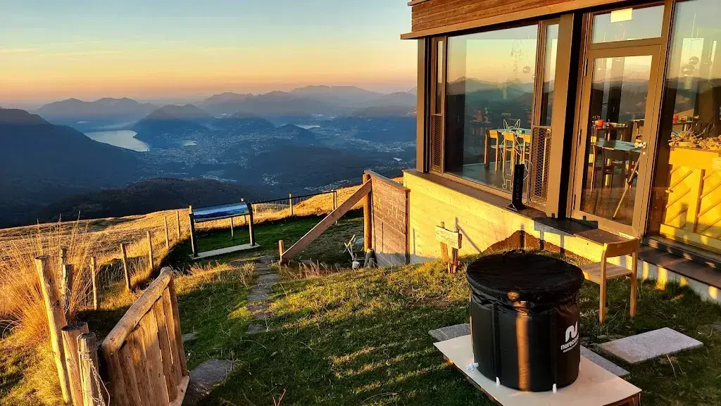 Luca Paioni_Capanna Monte Bar_Capriasca_review