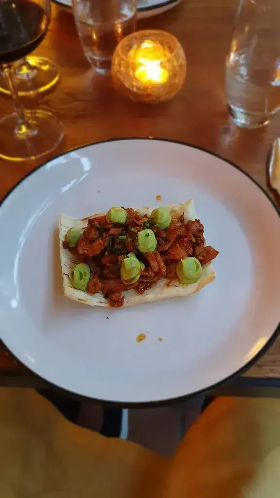 Mert Kırmızıyeşil_Bora da Besa_Gentilino_review