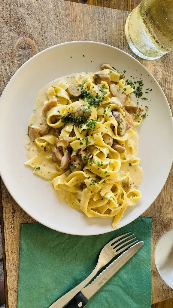 Anja Franke_Ristorante Pizzeria Grotto Bedorè_Italy_review