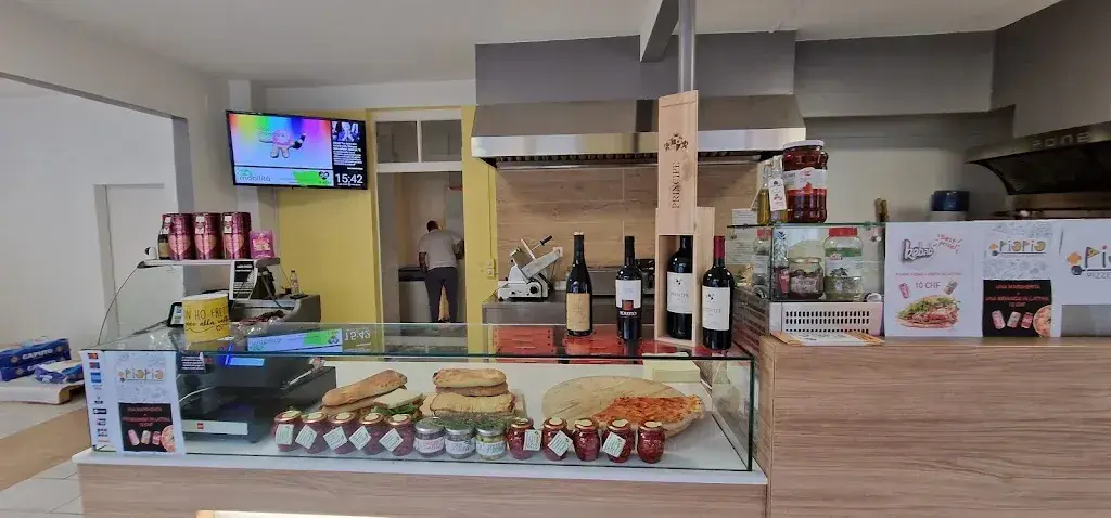 Video Promotions_PIZZERIA PIO PIO RIVERA_Rivera_review