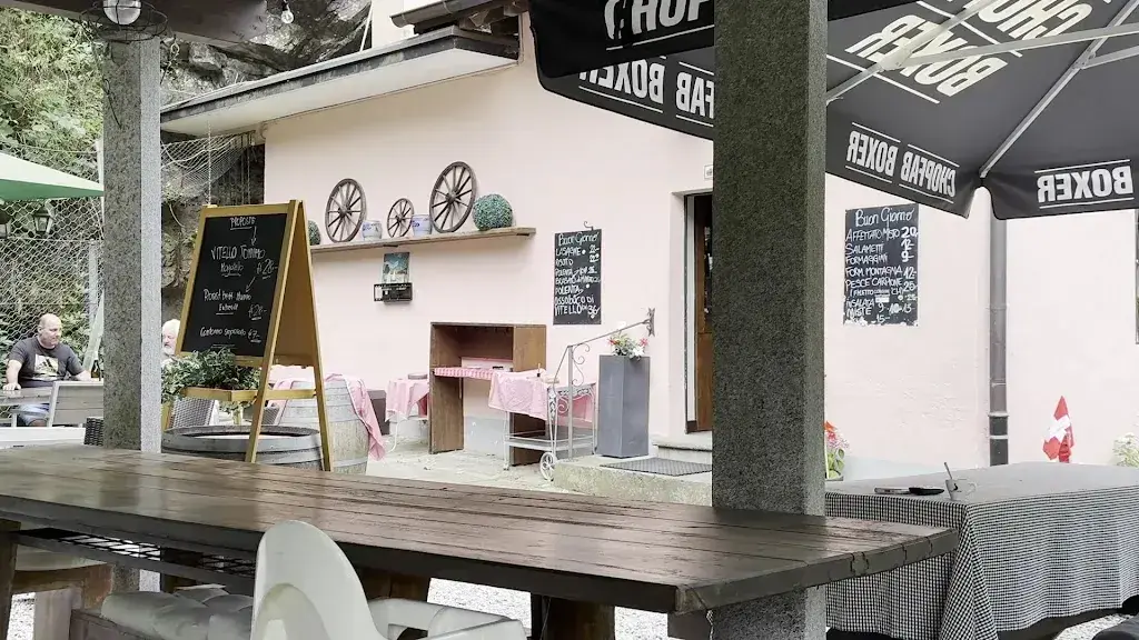 yelin chou_Ristorante Grotto Della Valle_Maroggia_review