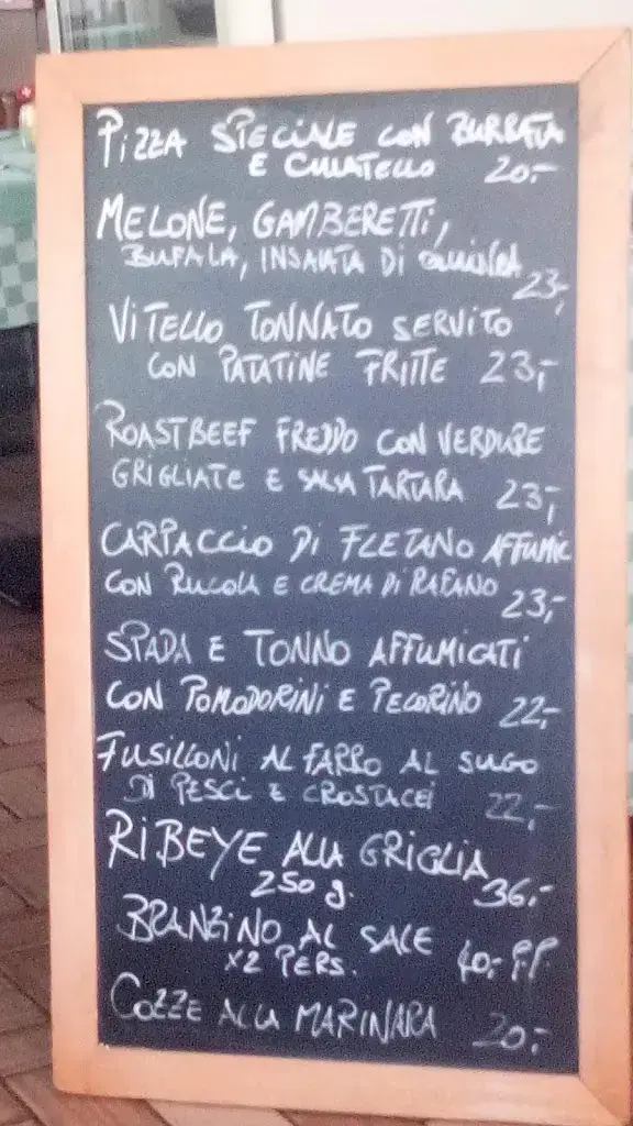 Edward Voskerichian_Hotel ristorante stazione Maroggia_Maroggia_review