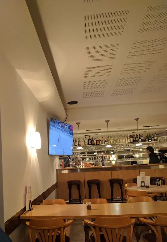 Guldariya Nurbaeva_La Brasserie de l' épée_Fribourg_review