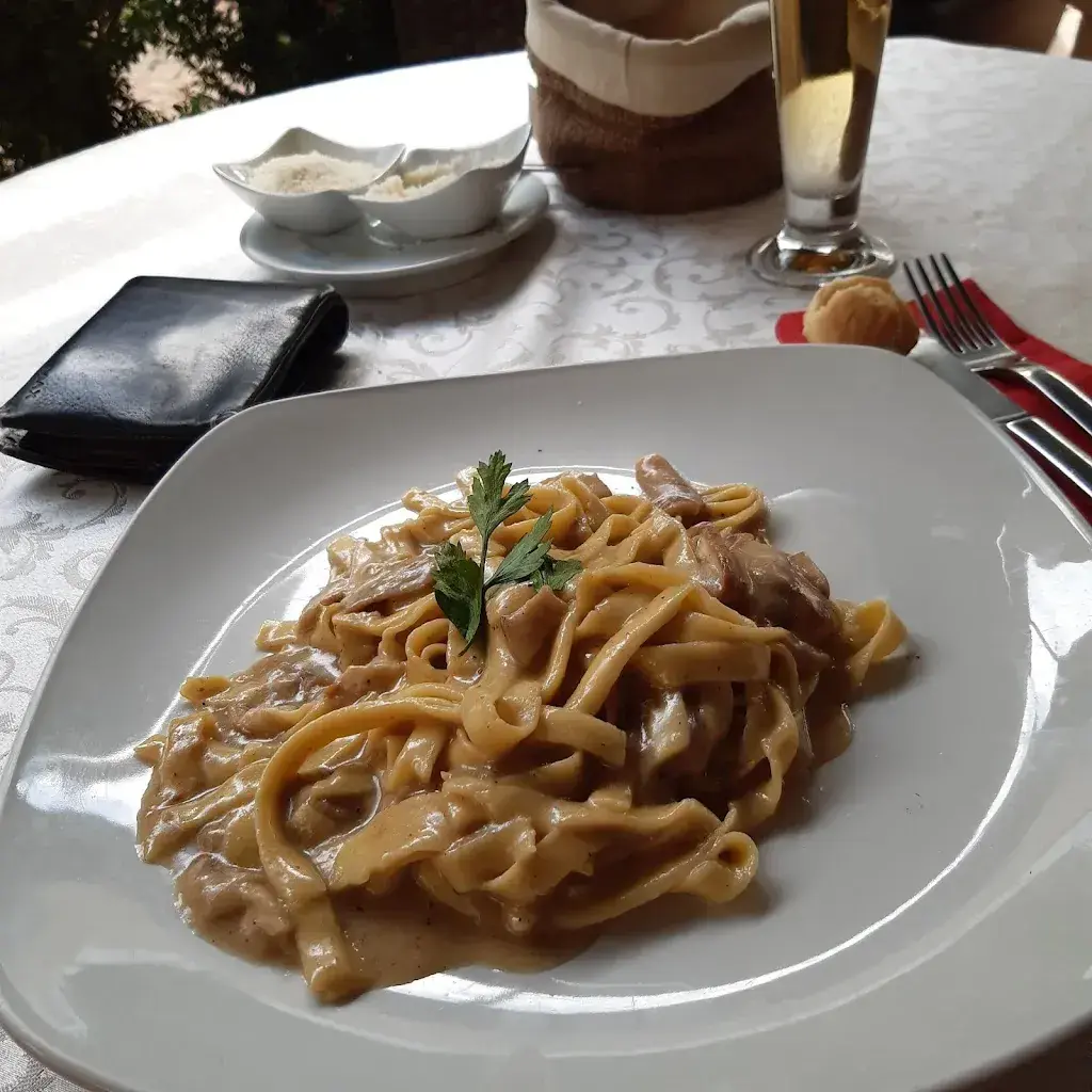 Eugen Meier_Bistrot della Piazza_Italy_avis