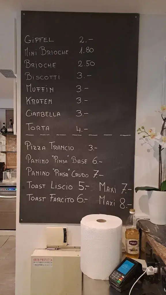 Al Garden Pizzeria Bistrò restaurant à Coldrerio