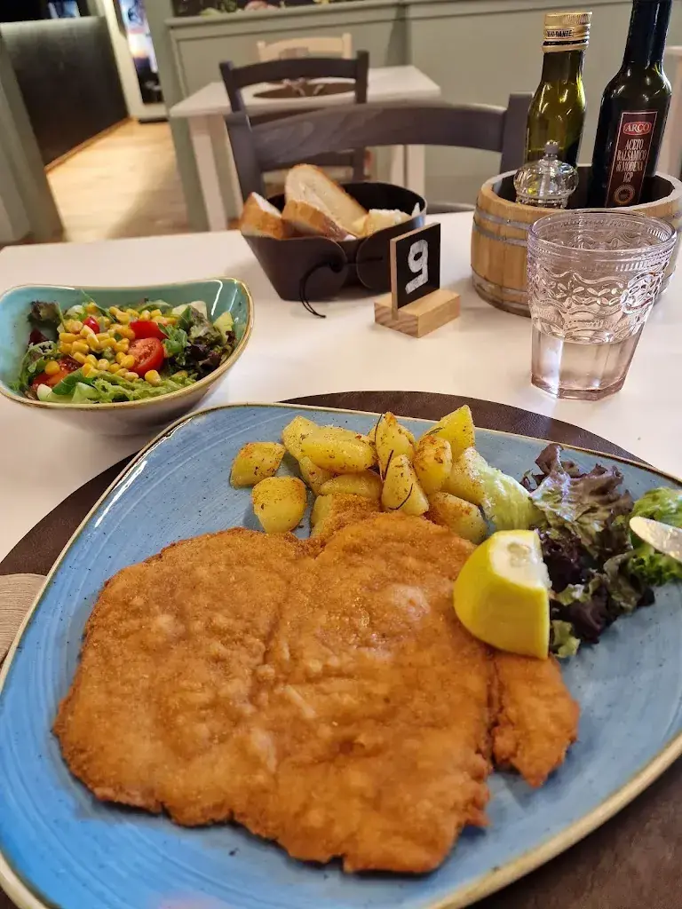 Martial Rufener_MiChy Lounge Bistrot_Chiasso_review