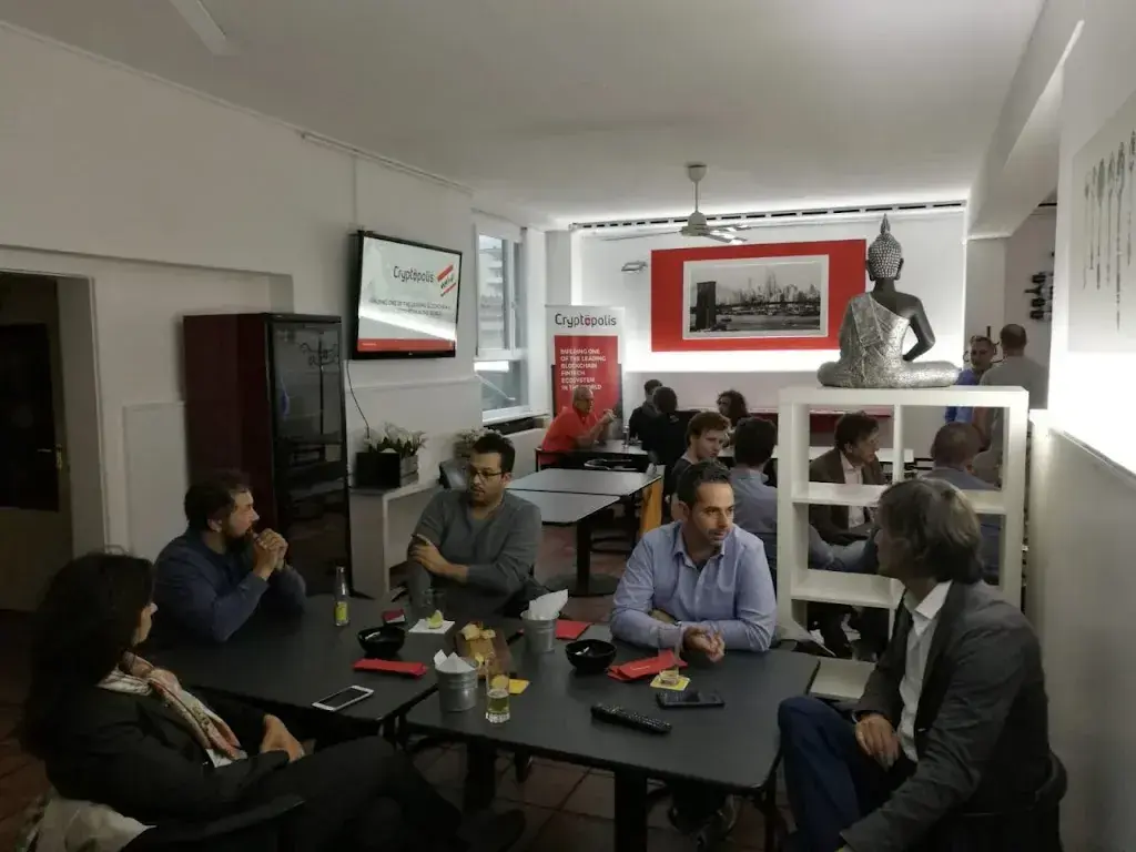 paolo tinarelli_MiChy Lounge Bistrot_Chiasso_review