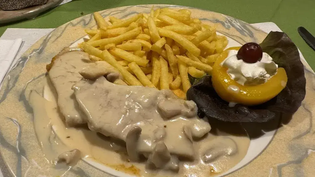 Martin Knuchel_Brunnen_Hersiwil_review